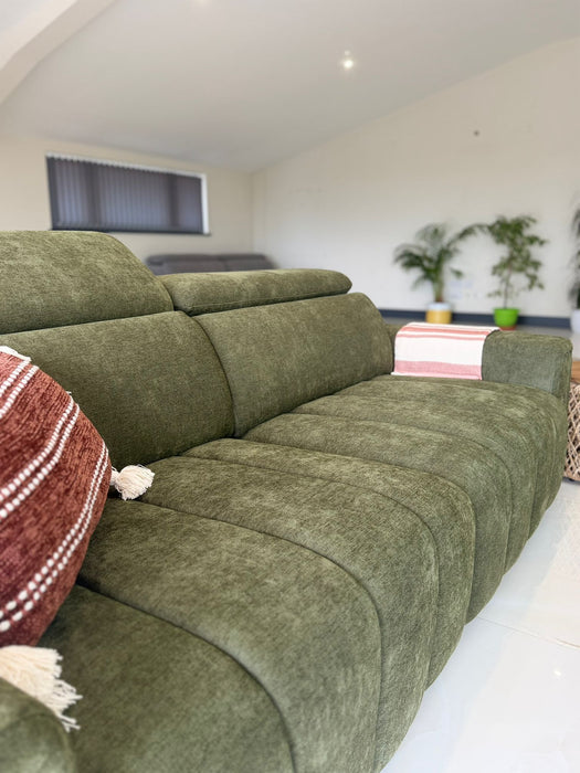 Molly Electric remote sofa