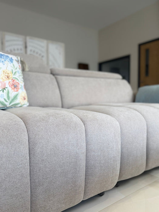 Molly Electric remote sofa
